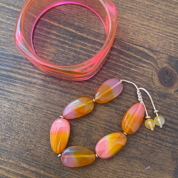 Lola Rose Agate Bracelet & Square Bangle Set Pink Orange Semi Precious Stone OS - Picture 2 of 3